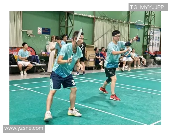 羽毛球的魅力之旅：深入了解重庆羽毛球队的团队合作精神与训练秘辛